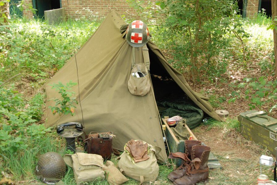 캠핑의 종류와 특징을 알아보는 2차 대전 군대 캠핑